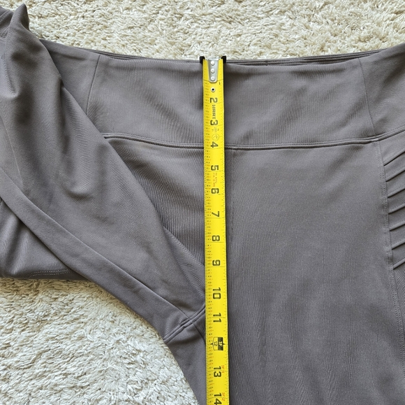 Athleta Delancey Moto Tights Womens XL Taupe - Picture 9 of 11